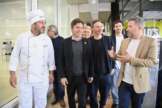 Axel Kicillof recorrió fábricas en el Parque Industrial de Mar del Plata
