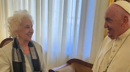 Estela de Carlotto expresó “una tristeza enorme” por el fallecimiento del papa Francisco