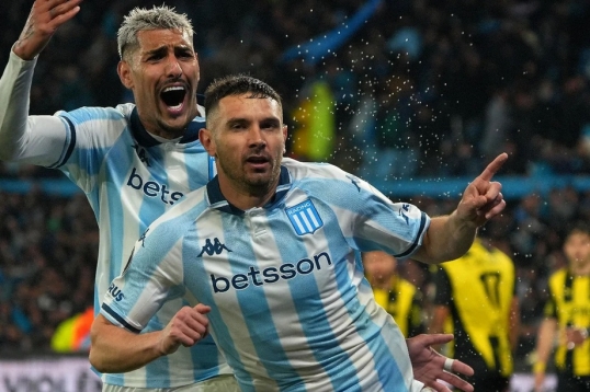 Copa Libertadores: Racing venció por 3-1 a Peñarol y está en cuartos de final