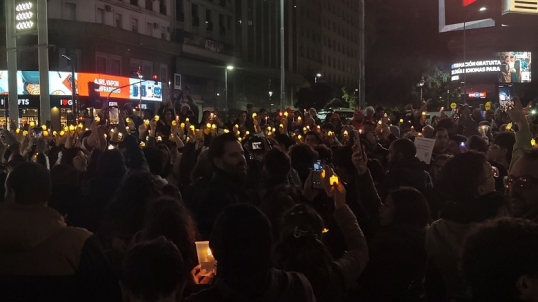 Los profesionales residentes del Hospital Garrahan realizaron una marcha de las velas