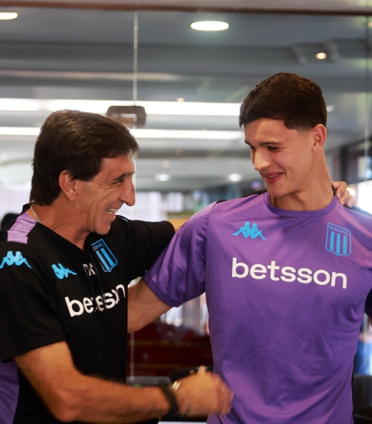 Valentín Carboni, ya es jugador de Racing