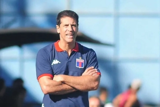 Sebastián Domínguez, es el nuevo DT de Vélez Sarsfied