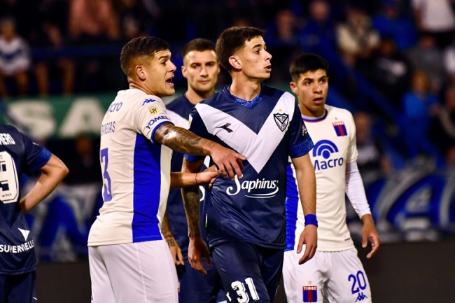Liga Profesional de Fútbol: Vélez superó por 1 a 0 a Tigre y es único puntero