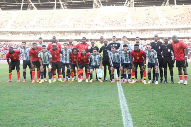 Amistoso internacional: Argentina derrotó por 2-0 a Angola