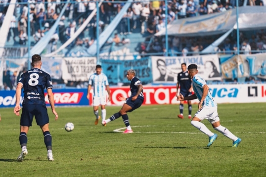 Copa Argentina: Independiente Rivadavia enfrenta a Atlético Tucumán, por un lugar en semifinal