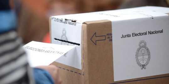 El Ejecutivo confirmó el voto por correo en el exterior