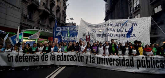 Realizan hoy la marcha federal en «defensa de la universidad pública y del sistema científico» nacional