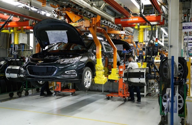 El uso de la capacidad instalada se mantuvo debajo del 60% por quinto mes al hilo