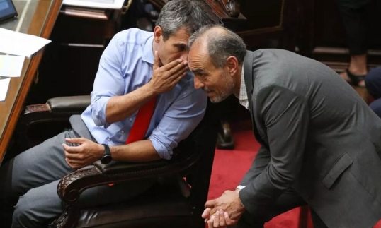 Escándalo en OSPRERA: aparecieron facturas de la empresa del socio de Martín Menem por otros casi 180 millones de pesos