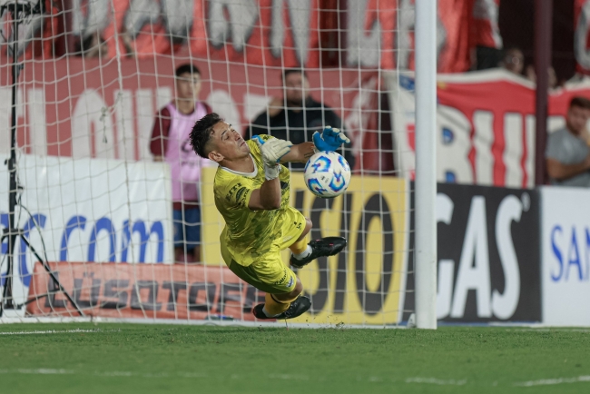 Copa Argentina: Midland eliminó en los penales a Argentinos Juniors