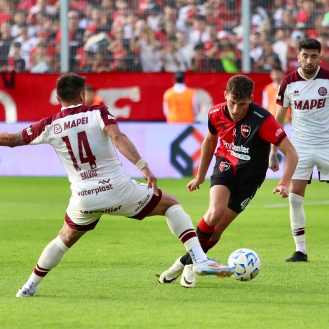 Torneo apertura de la Liga Profesional de Fútbol: Lanús enfrenta a Newell's Old Boys