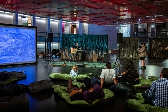 Fantasías inquietas. Espacio de encuentro y actividades para adolescentes en el Palacio Libertad