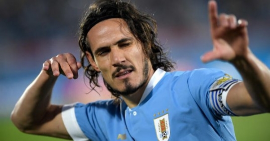 Edinson Cavani anunció hoy su retiro de la selección de Uruguay