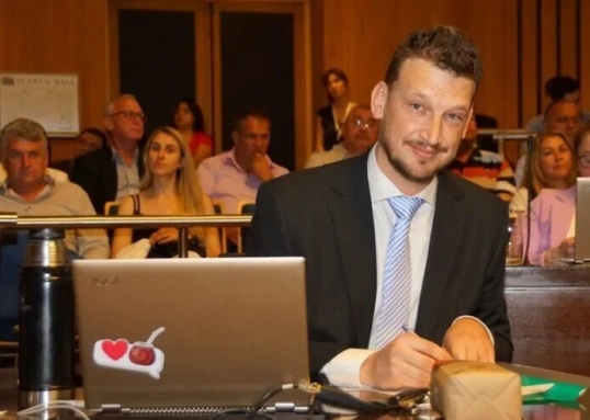 Causa pedofilia: Allanaron el despacho del diputado Germán Kiczka, en la Legislatura de Misiones