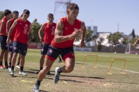 Independiente juega un amistoso ante Olimpia de Paraguay, en Montevideo