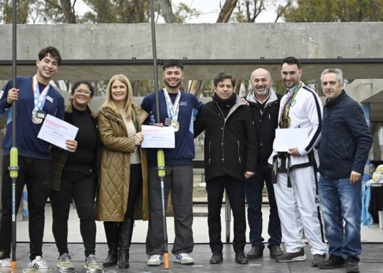Axel Kicillof y Mario Secco inauguraron nueva infraestructura de integración social y urbana en la ciudad de Ensenada