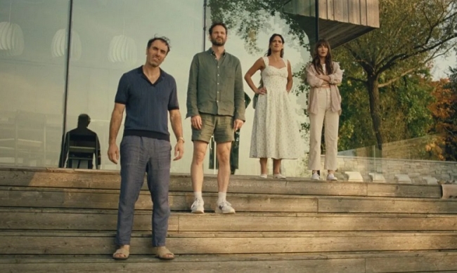 Se estrena el film «Amores compartidos», con Dakota Johnson, Adria Arjona, Kyle Marvin