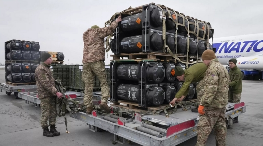 EE.UU recarga un 10 % al costo de las armas que vende a Europa para Ucrania