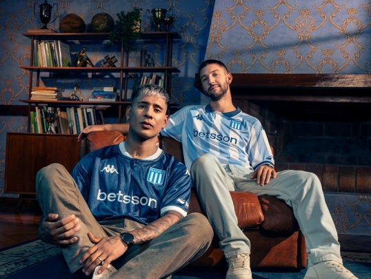 Racing presentó la nueva camiseta para el torneo 2025