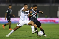 Copa Argentina: Vélez superó por 2-0 a Gimnasia y Tiro de Salta