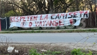Apareció una bandera colgada en el predio de Newell's Old Boys