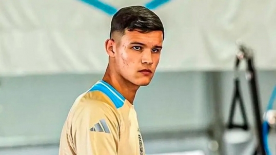 El jugador argentino Valentín Carboni fue operado con éxito