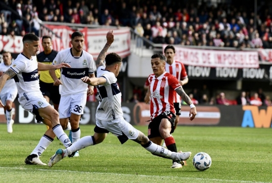 Liga Profesional de Fútbol: Gimnasia enfrenta a Estudiantes, en un nuevo clásico de La Plata