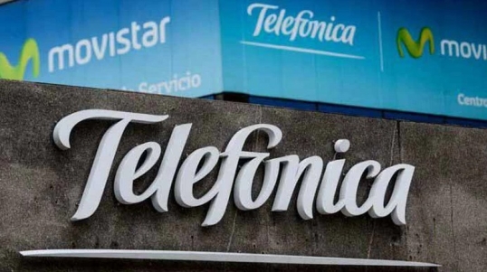 Suspenden preventivamente la compra de Telefónica por parte de Telecom