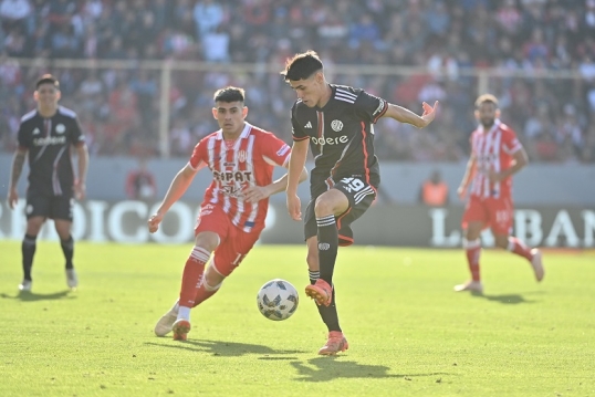 Liga Profesional de Fútbol: River empató sin goles con Unión en Santa Fe