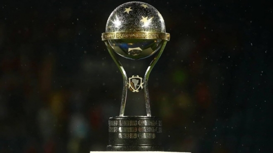 Sorteo de la fase final de la Copa Sudamericana y son cinco los argentinos involucrados