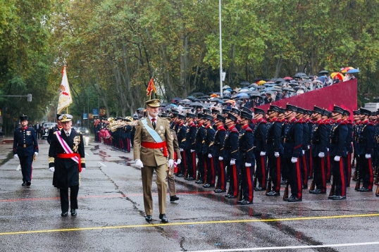 España: Con desfiles celebran el Día de la Hispanidad