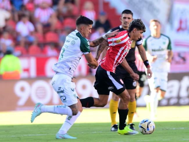 Torneo apertura de la Liga Profesional de Fútbol: Estudiantes, en la despedida de Domínguez derrotó a Sarmiento