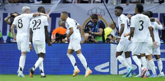 Real Madrid ganó la Supercopa de Europa al vencer 2-0 al Atalanta de Italia