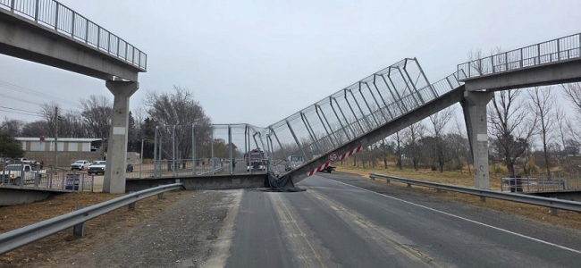 Córdoba: Se cayó un puente sobre una ruta nacional