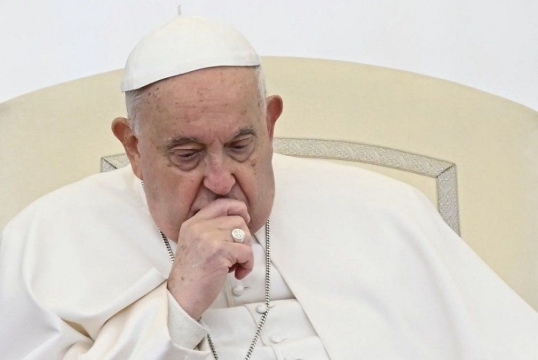 La salud del papa Francisco sufrió un empeoramiento por broncoespamo repentino