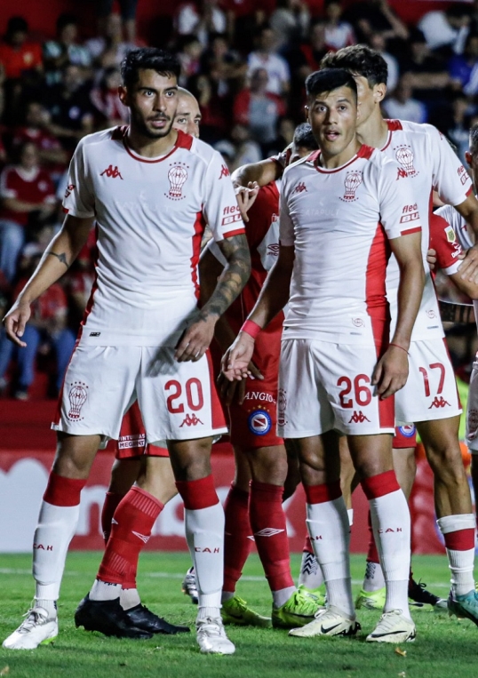 Torneo apertura de la Liga Profesional de Fútbol: Huracán juega ante Argentinos, en el cierre de la fecha 16