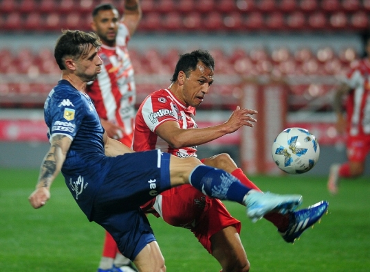 Copa Argentina: Huracán superó 1 a 0 a Talleres de Remedios Escalada y es semifinalista