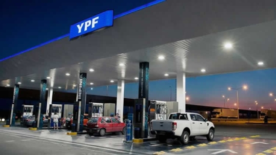 La petrolera YPF deja de informar los aumentos de combustibles