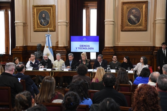 Investigadores, científicos y trabajadores del Inti, Inta y Conicet, expusieron ante la Comisión de Ciencia y Tecnología