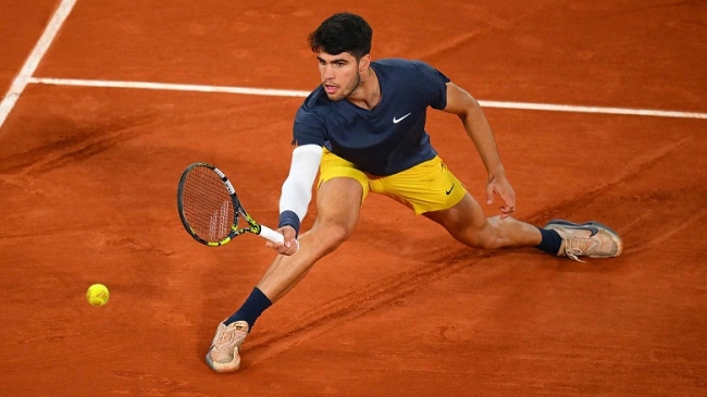 Roland Garros: Carlos Alcaraz venció al canadiense Felix Auger-Aliassime y está en cuartos de final