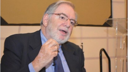 Claudio Loser, exdirector del FMI dijo que la Argentina necesita devaluar