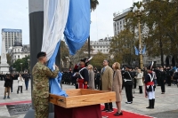 En el día de la Patria: Jorge Macri encabezó el izamiento de la bandera en la Plaza de Mayo