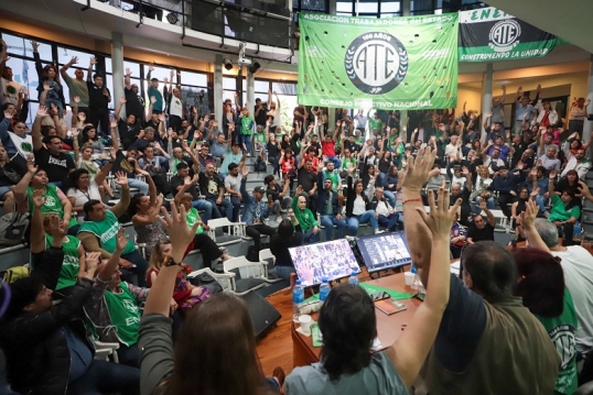 ATE lanza paro de 36 horas y se moviliza al Ministerio de Federico Sturzenegger
