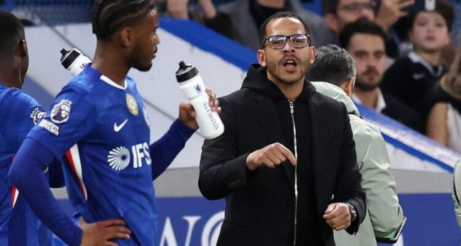 Chelsea despidió al técnico Liam Rosenior