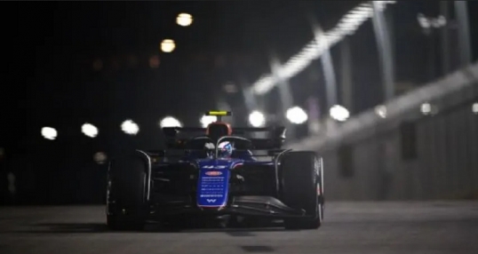 Fórmula 1: Lando Norris, con McLaren larga en la pole position y Franco Colapinto duodécimo en el Gran Premio de Singapur