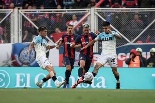 Liga Profesional de Fútbol: Racing derrotó por 2-1 a San Lorenzo