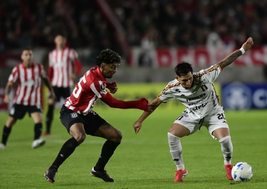 Copa libertadores grupo A: Estudiantes de La Plata derrotó por 2-0 a Carabobo de Venezuela