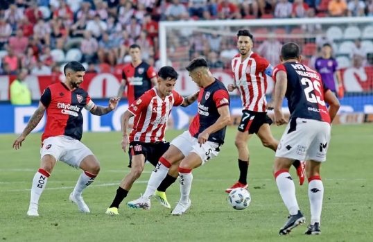 Liga Profesional: Estudiantes venció 2-0 a Newell´s Old boys
