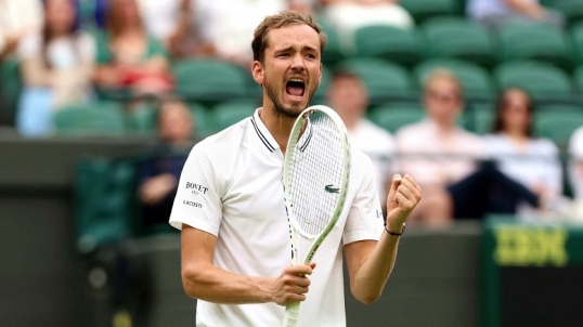 Wimbledon 2024: El ruso Daniil Medvedev y el español Carlos Alcaraz, se enfrentarán en semifinales