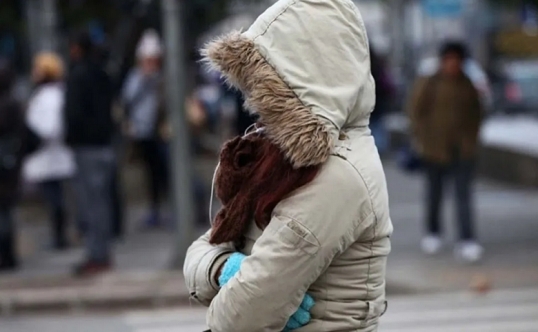 El tiempo en el AMBA, se presenta frío, con cielo algo nublado y una máxima de 12 grados